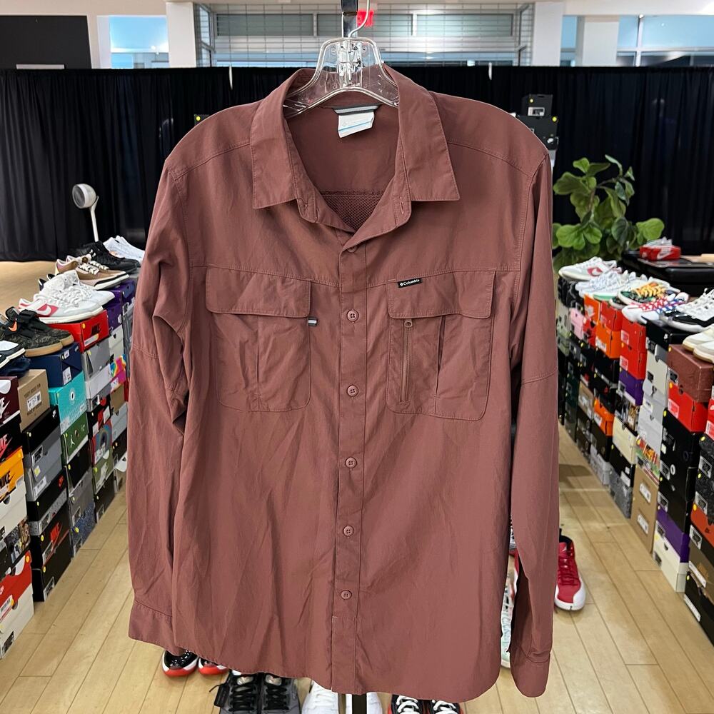 Columbia Maroon Button Up Shirt Sz M